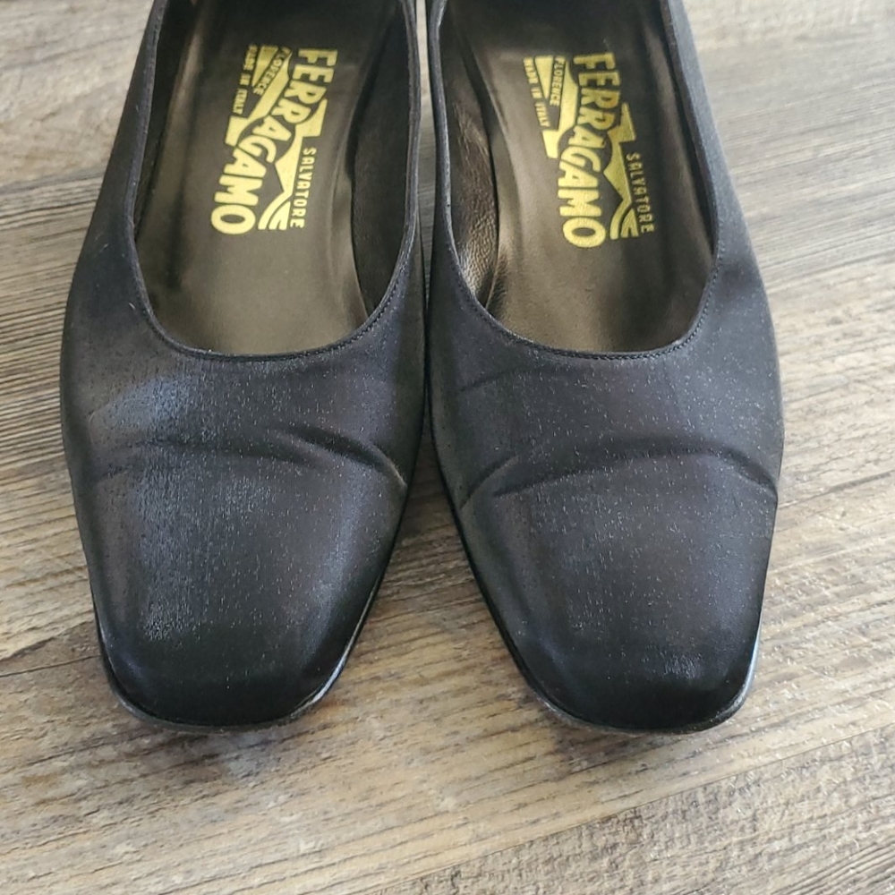 Salvatore Ferragamo black fabric shoes size 8C - Picture 6 of 11